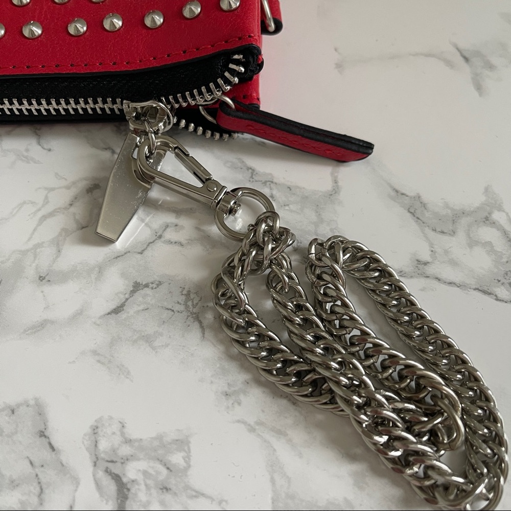 Zara small zipper pouch with detachable chain - Picture 5 of 8